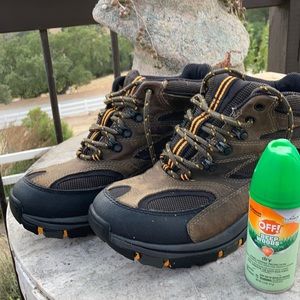 Hiking boots for ladies.